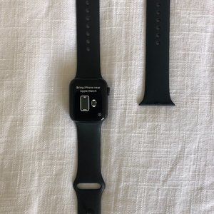 Apple Watch Series 5 - GPS (40mm)